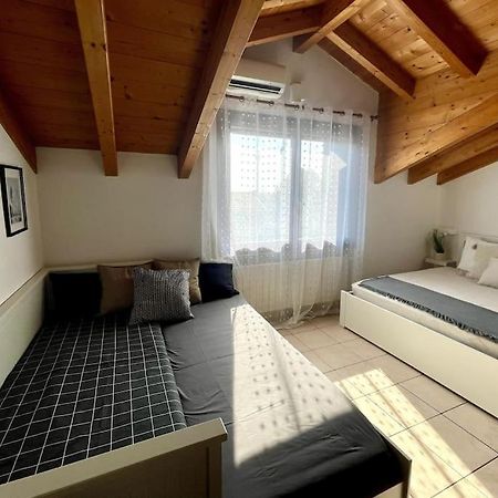 Ferienwohnung Mansarda Antica Milano San Giuliano Milanese Exterior foto