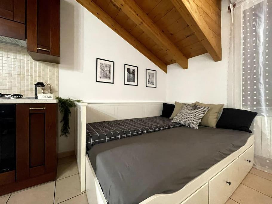 Ferienwohnung Mansarda Antica Milano San Giuliano Milanese Exterior foto